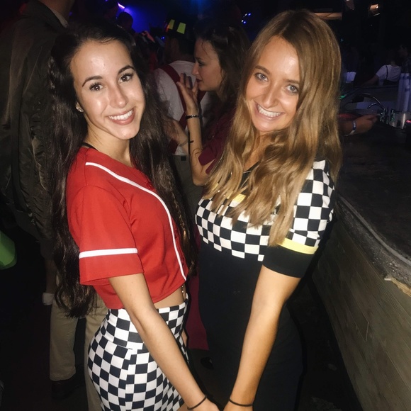 Meet your Posher, Brooklyn - Picture 3 of 8